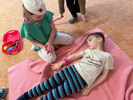 Zkoušíme si různá povolání